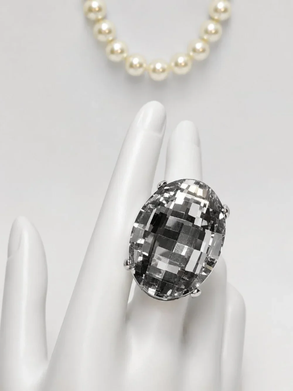 Oversized Faceted Crystal Statement Stretch Ring
